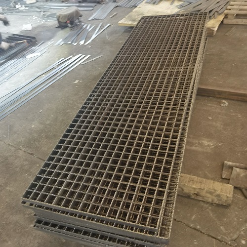 提升工業平臺安全性：防滑承重強齒型鋼格柵鋼格板